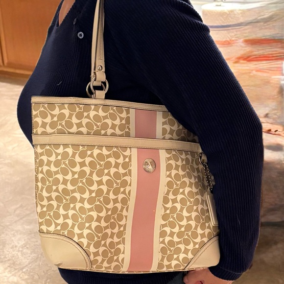 Coach handbag 2fer - Picture 10 of 14